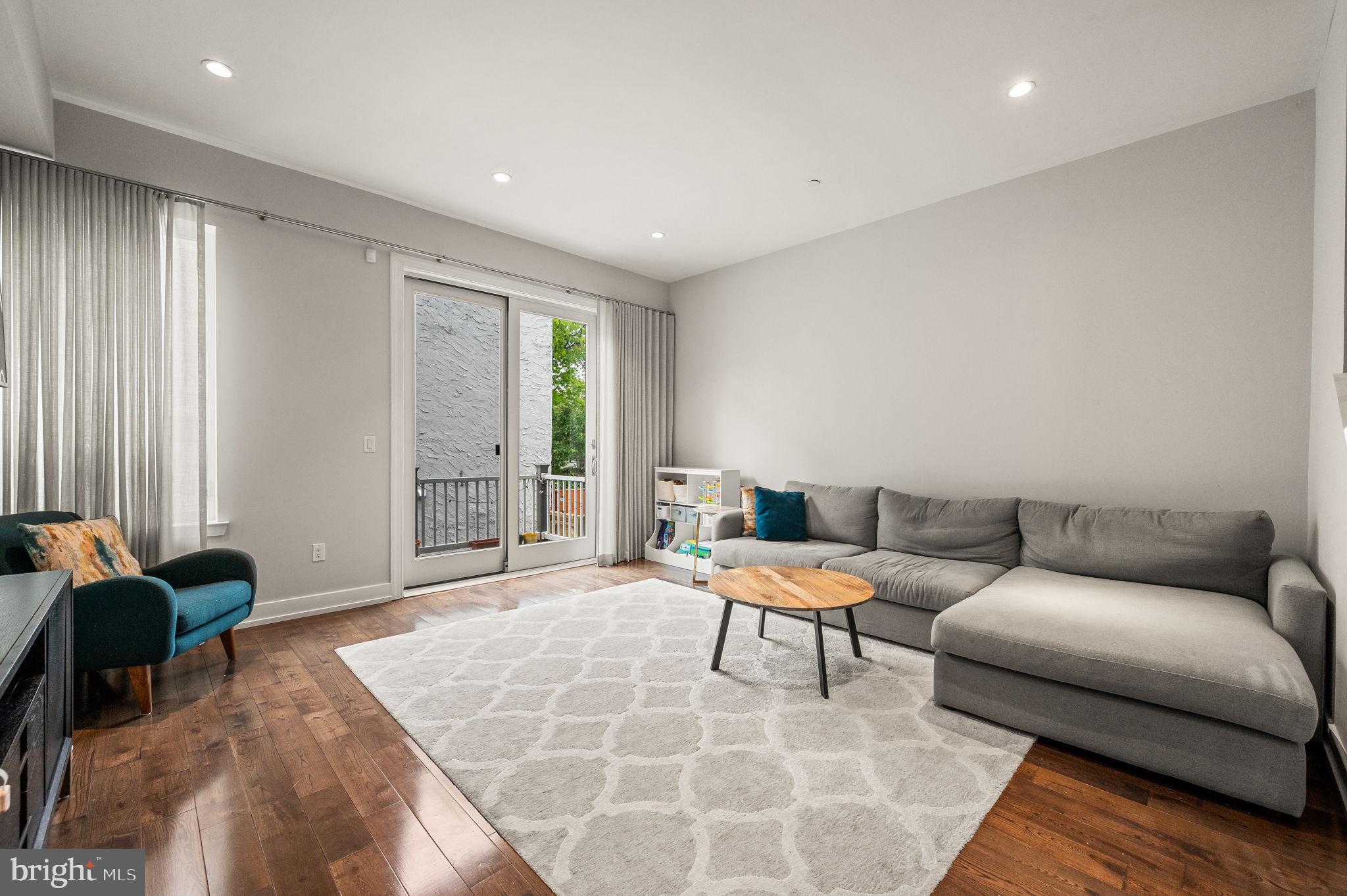 307 Reed Street, Unit C Philadelphia, PA 19147 - Photo 12 of 36