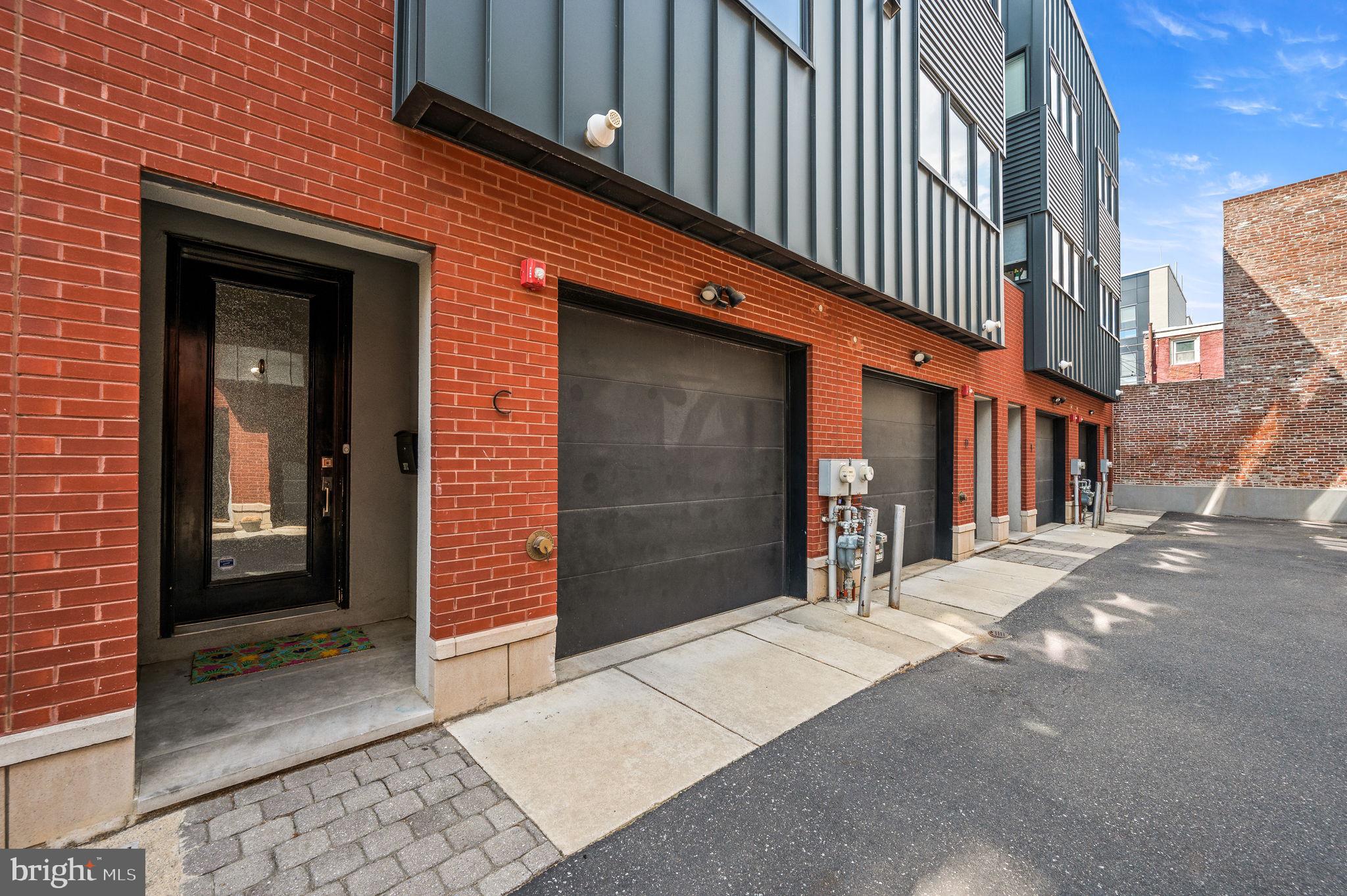 307 Reed Street, Unit C Philadelphia, PA 19147 - Photo 2 of 36