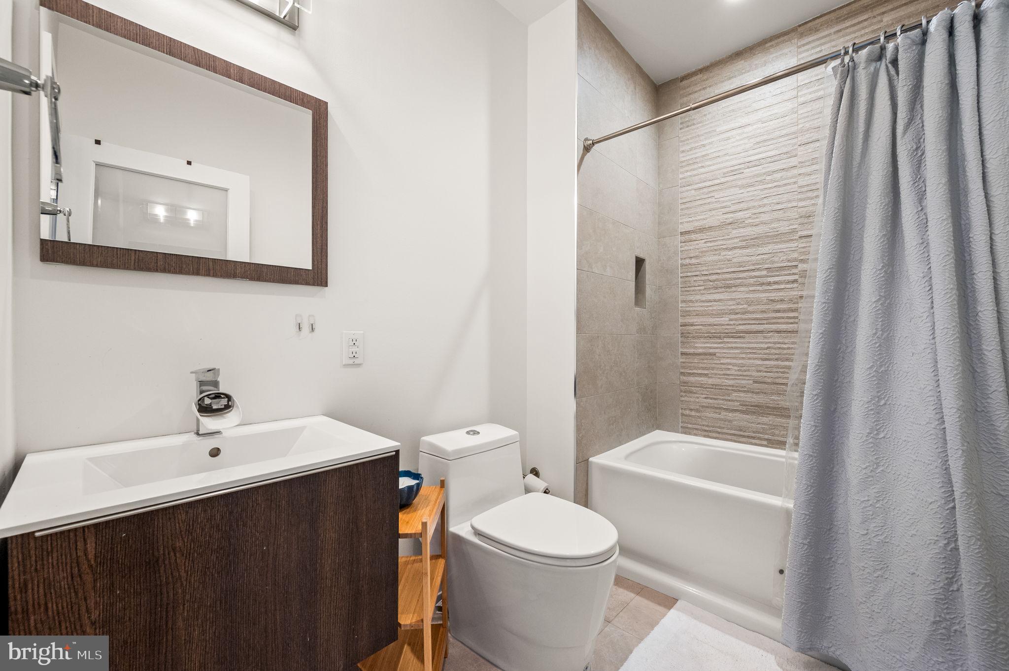 307 Reed Street, Unit C Philadelphia, PA 19147 - Photo 24 of 36