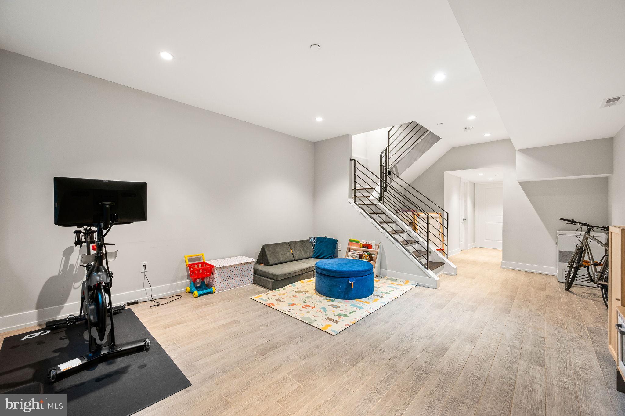 307 Reed Street, Unit C Philadelphia, PA 19147 - Photo 31 of 36