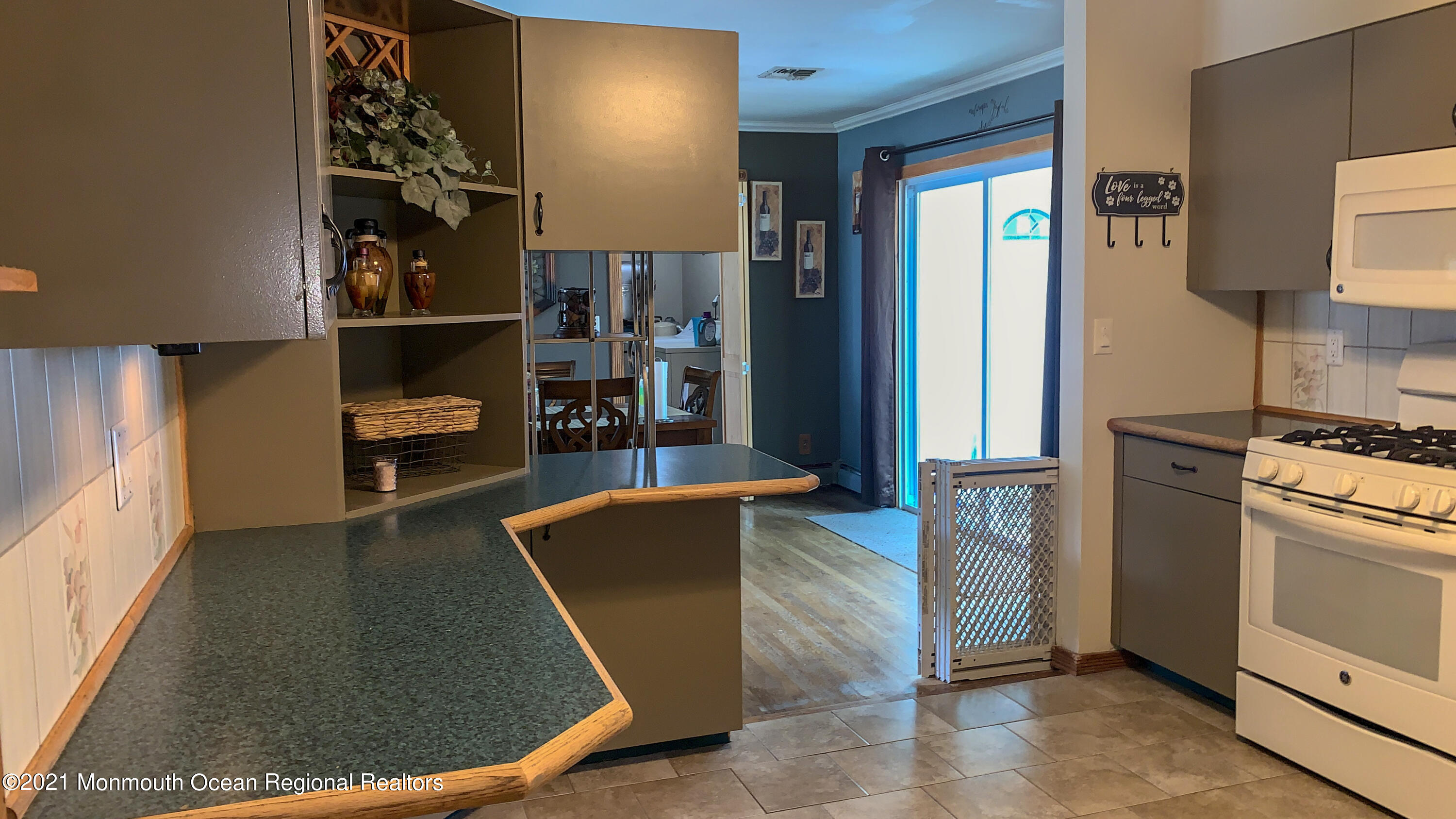 730 Sateroja Road Brick, NJ 08724 - Photo 7 of 19 image 61