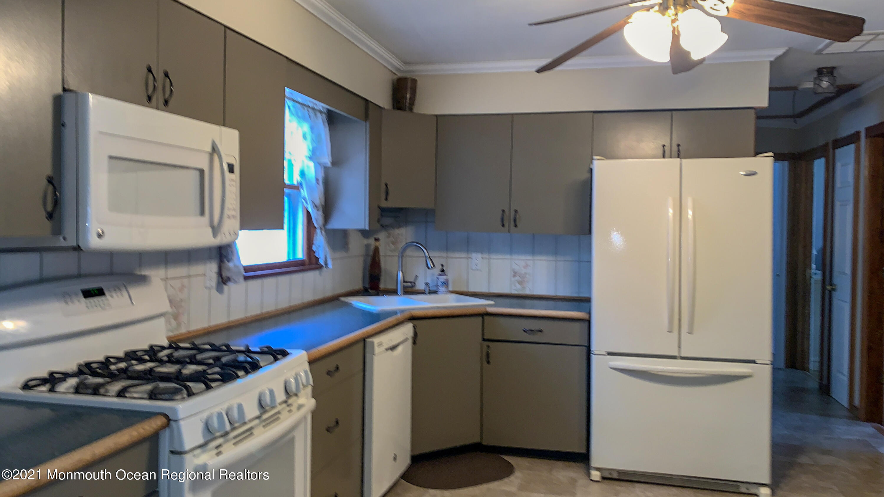 730 Sateroja Road Brick, NJ 08724 - Photo 8 of 19 image 63