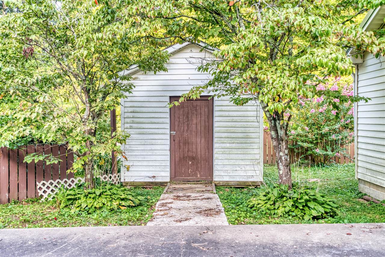 1766 Cemetery Road Auburn, KY 42206 - Photo 44 of 52 Gallery Image 44