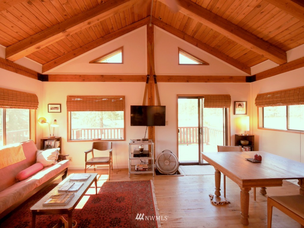 16 Butterweed Road Winthrop, WA 98862 - Photo 3 of 24 Gallery Image 3