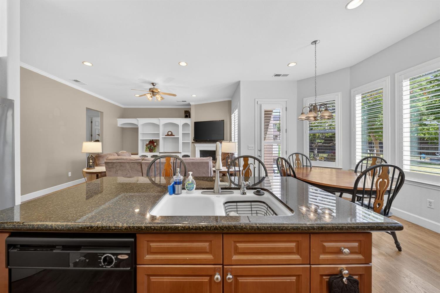 3084 Rall Avenue Clovis, CA 93619 - Photo 24 of 74