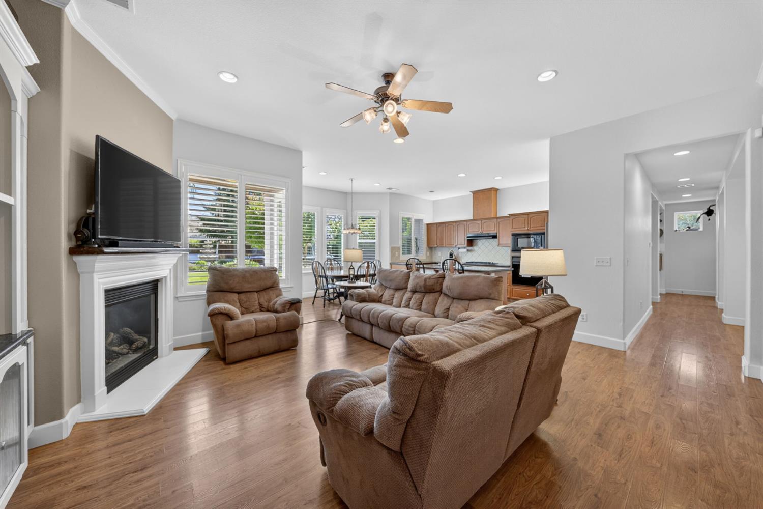 3084 Rall Avenue Clovis, CA 93619 - Photo 31 of 74