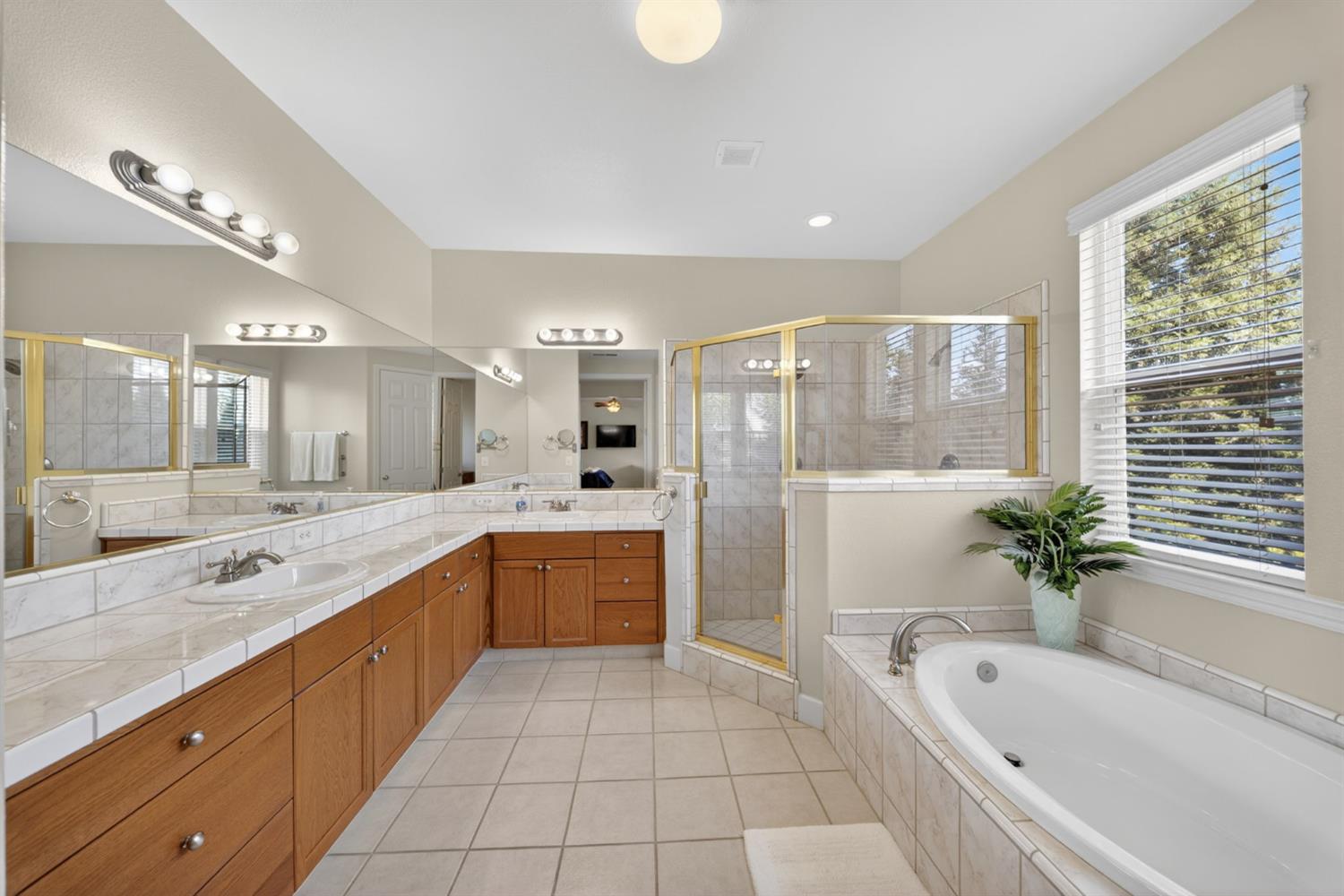 3084 Rall Avenue Clovis, CA 93619 - Photo 49 of 74