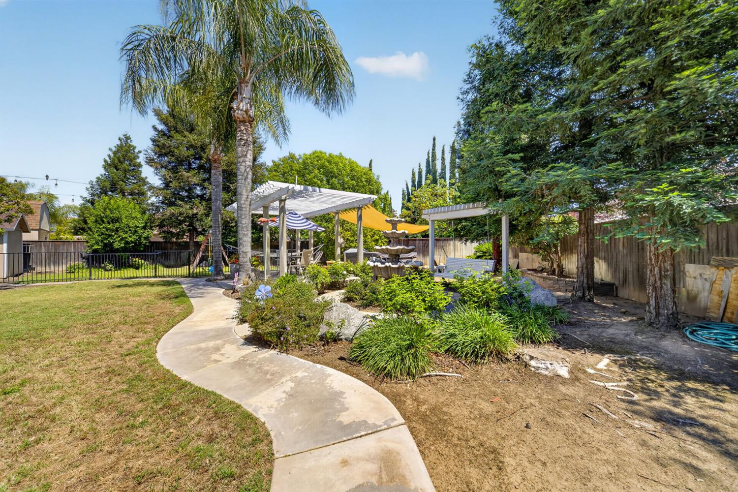 3084 Rall Avenue Clovis, CA 93619 - Photo 69 of 74