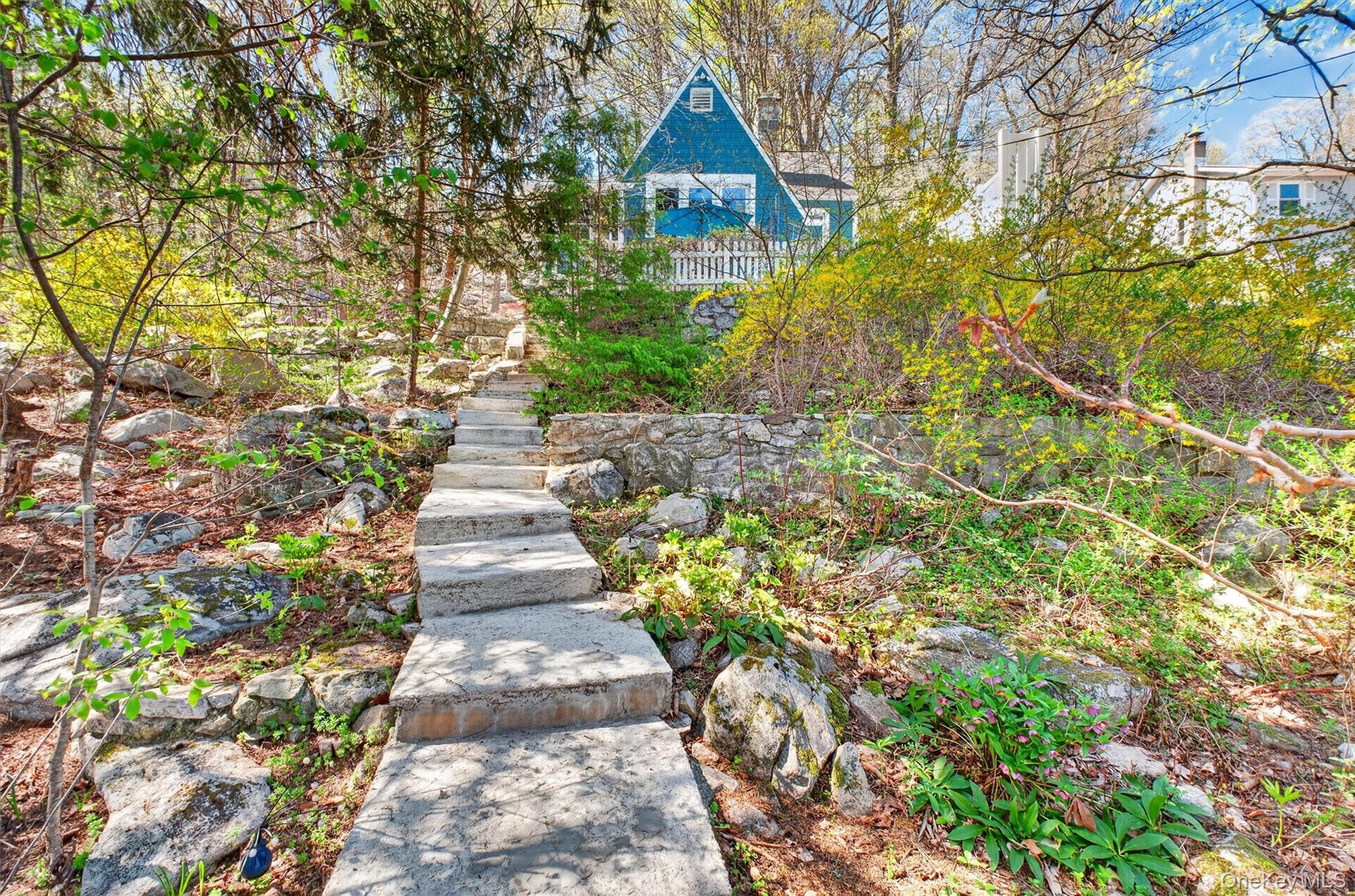 115 Tanglewylde Road Lake Peekskill, NY 10537 - Photo 3 of 47
