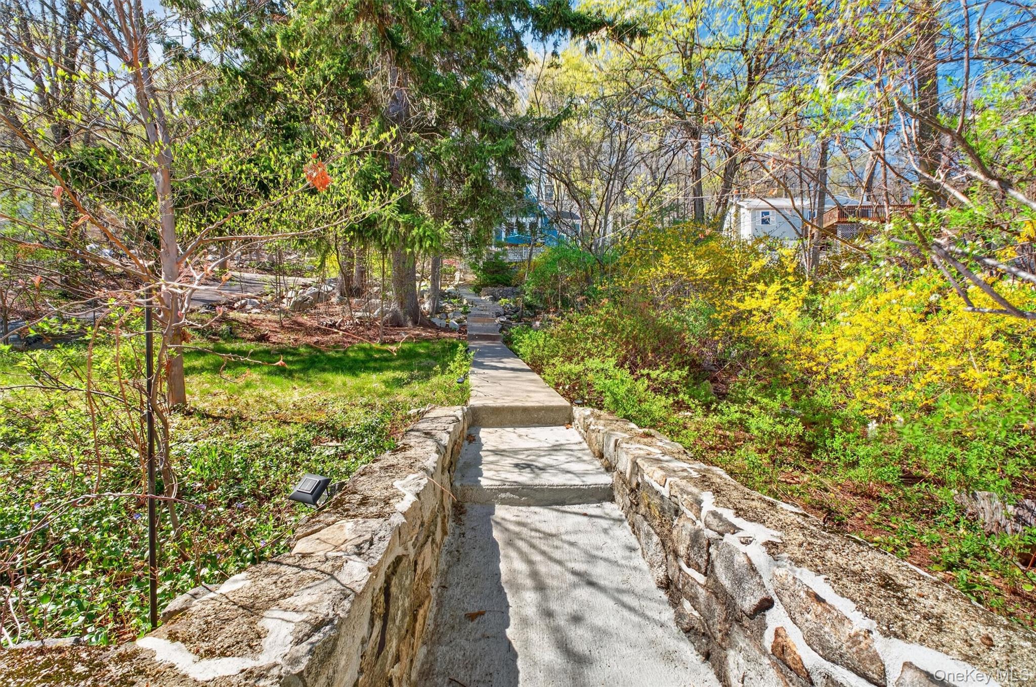 115 Tanglewylde Road Lake Peekskill, NY 10537 - Photo 6 of 47