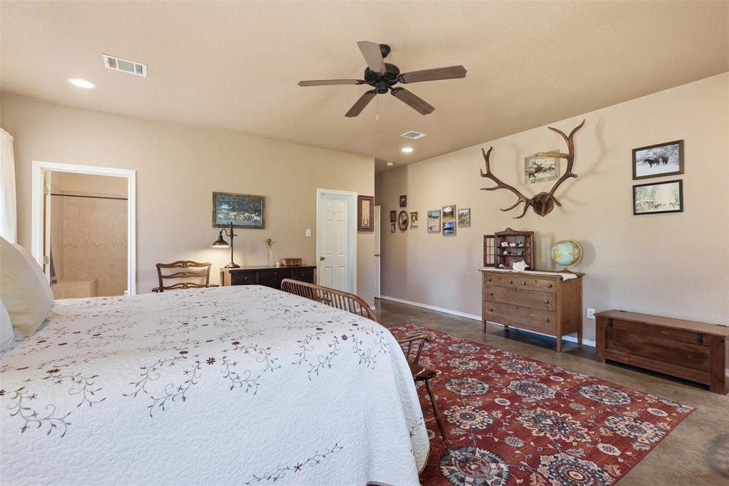 5770 West Highway 199 Springtown, TX 76082 - Photo 16 of 40