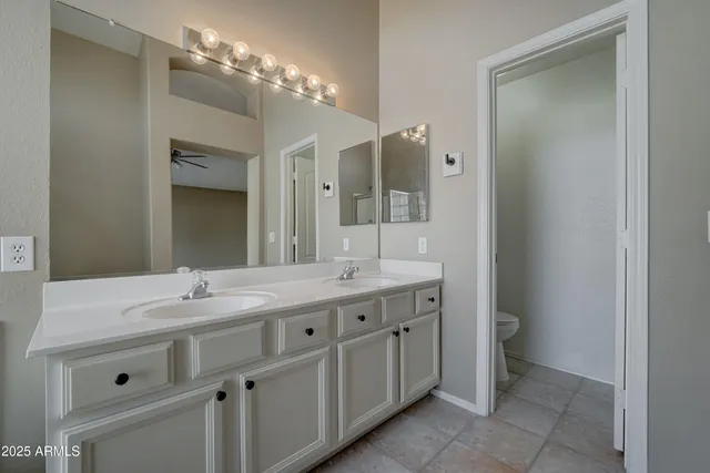 $2,600 | 5204 West Geronimo Street, Chandler, AZ 85226