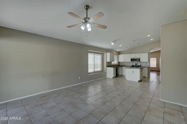 $2,600 | 5204 West Geronimo Street, Chandler, AZ 85226