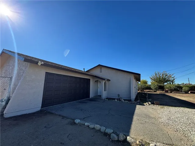 $1,995 | 18393 Catalpa Street, Hesperia, CA 92345