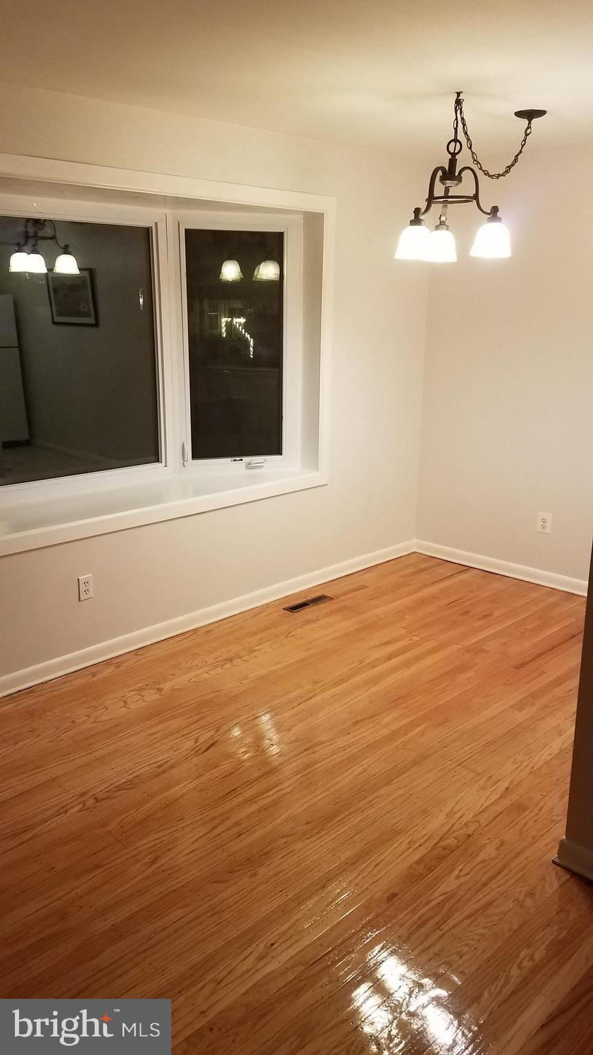 3219 Rhett Road Philadelphia, PA 19154 - Photo 5 of 28 Diningroom