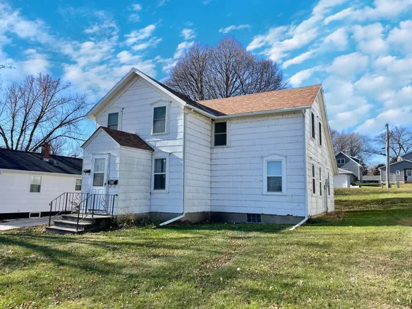 $99,500 | 406 Burns Avenue, Springfield, MN 56087