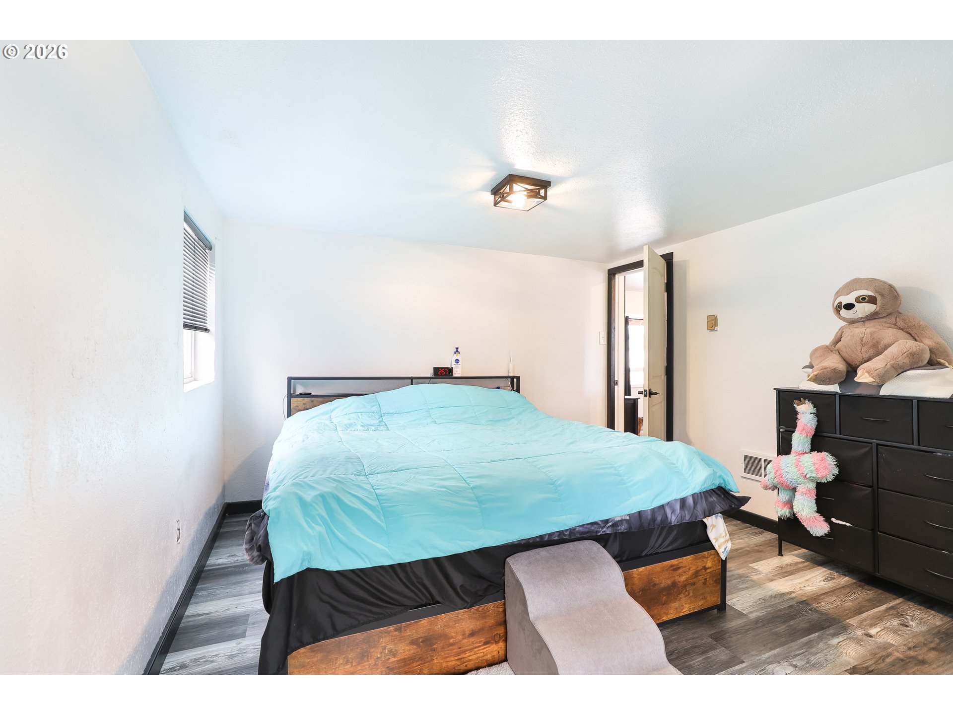 409 Northeast Court Street Dufur, OR 97021 - Photo 23 of 38 a living room with furniture and wooden floor