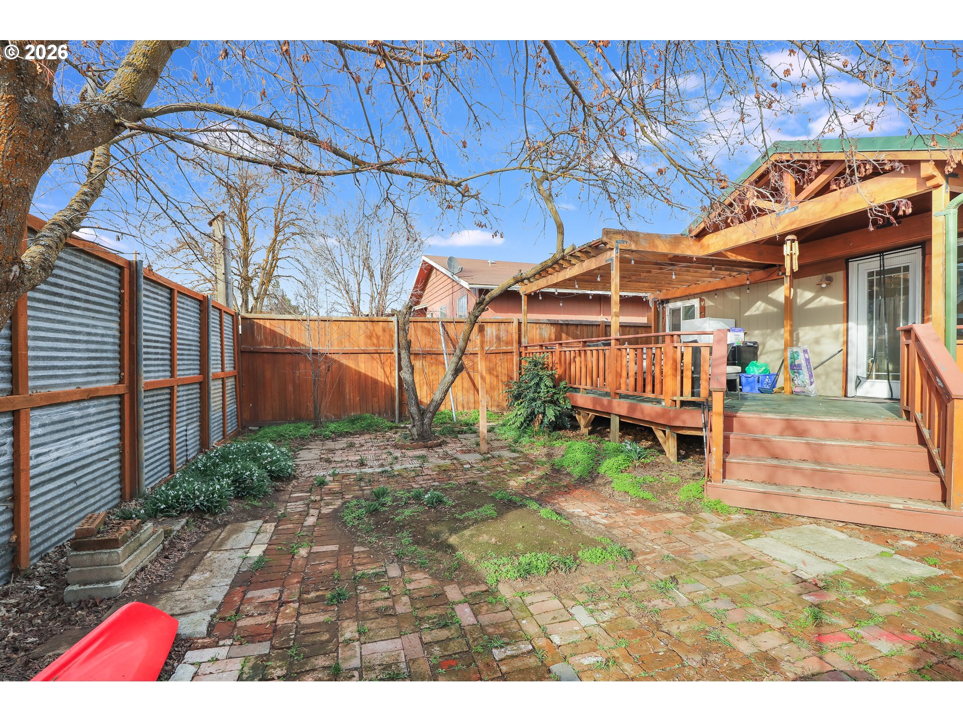 409 Northeast Court Street Dufur, OR 97021 - Photo 33 of 38 a view of a backyard with a tv