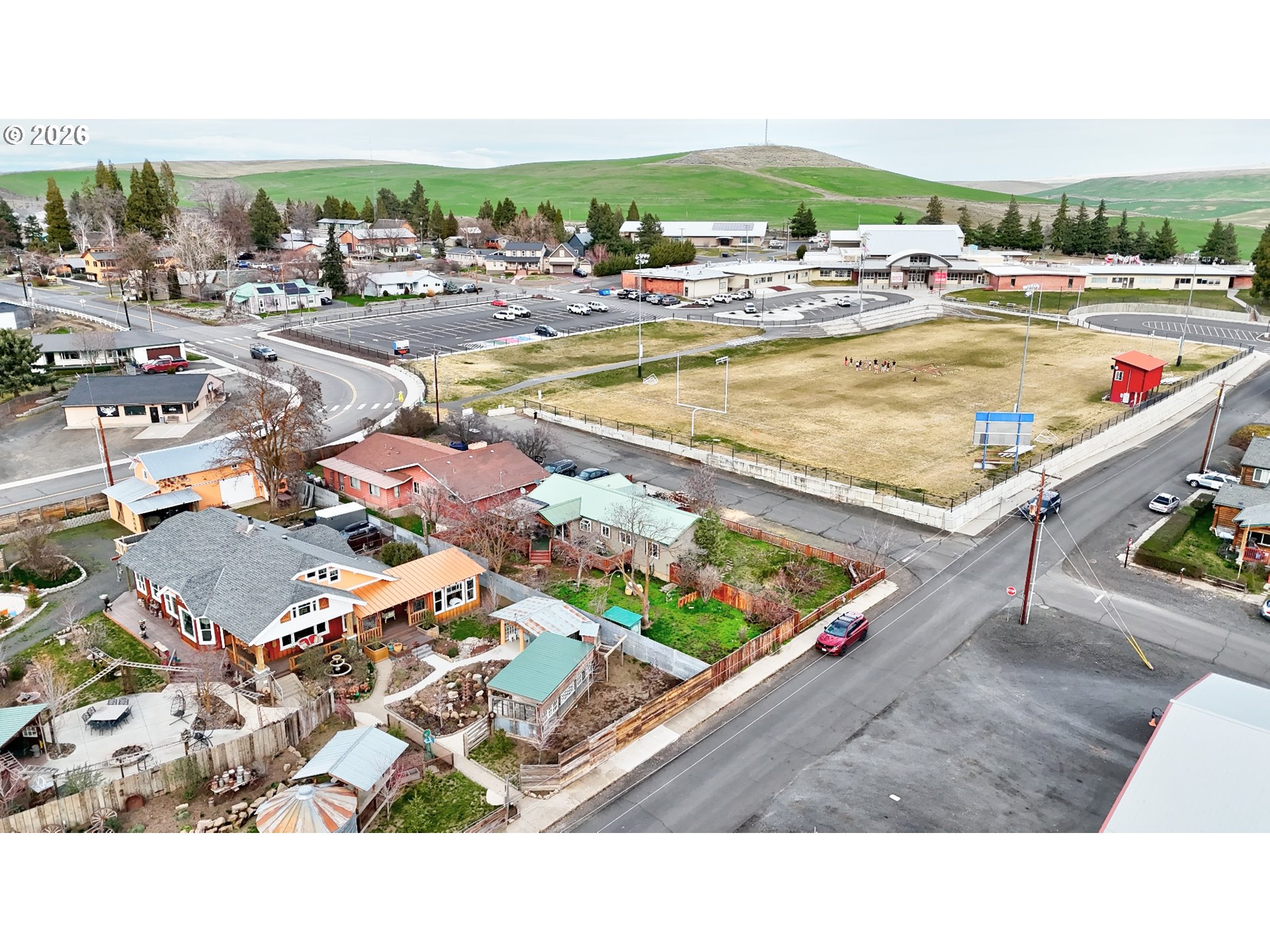 409 Northeast Court Street Dufur, OR 97021 - Photo 37 of 38 a view of an ocean and beach