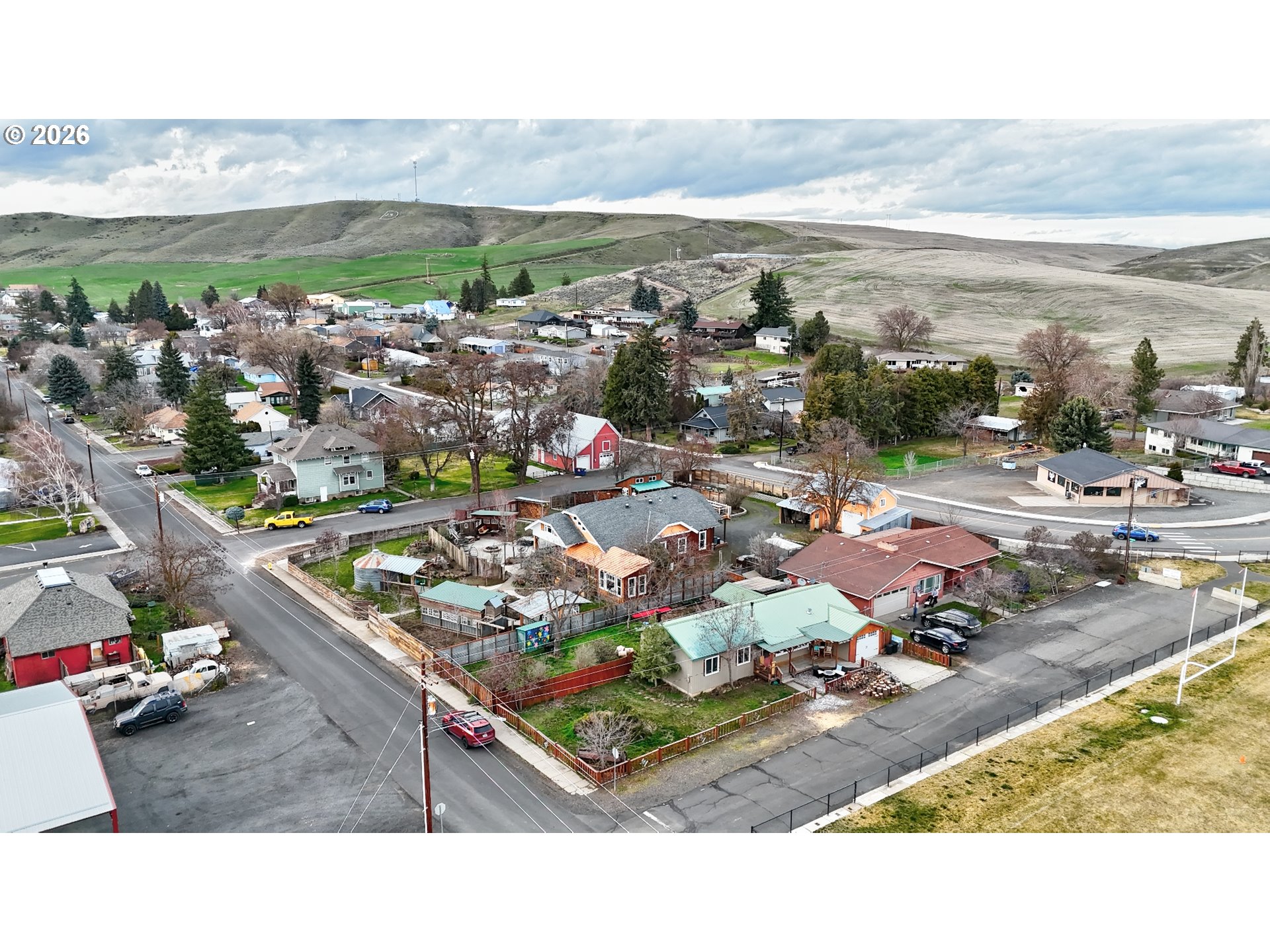 409 Northeast Court Street Dufur, OR 97021 - Photo 38 of 38