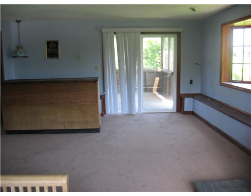 21 Sand Hill Cove Road Narragansett, RI 02882 - Photo 10 of 16 Den/Family/Great Room.