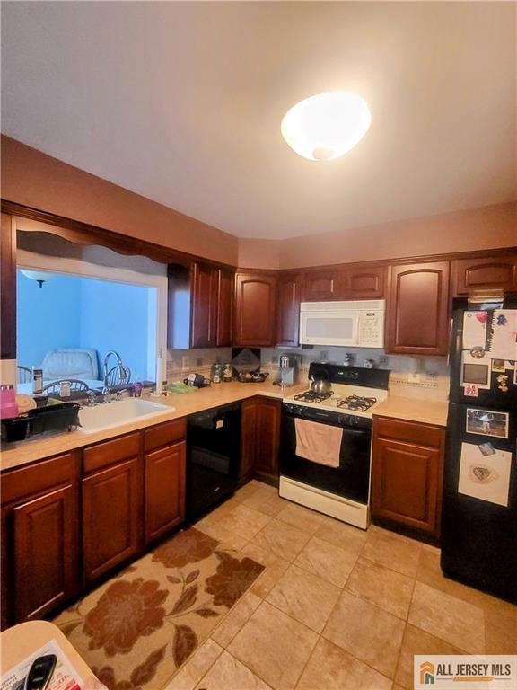 5007 Stonehedge Road, Unit 5007 Edison, NJ 08820 - Photo 18 of 23 Gallery Image 18