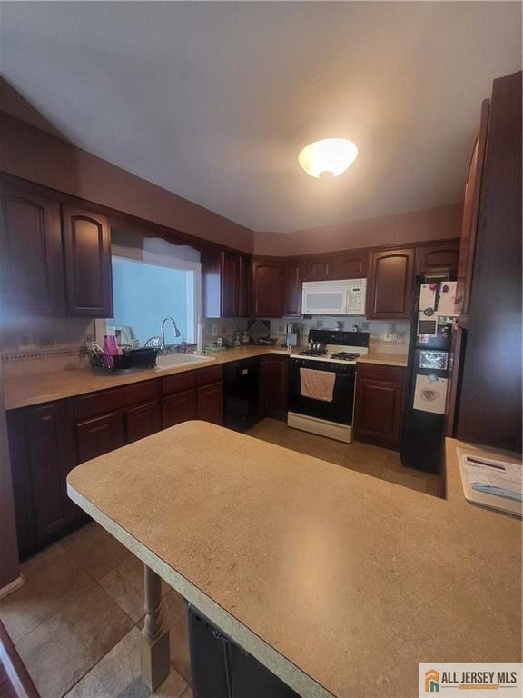 5007 Stonehedge Road, Unit 5007 Edison, NJ 08820 - Photo 19 of 23 Gallery Image 19