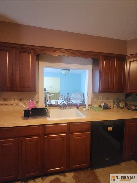 5007 Stonehedge Road, Unit 5007 Edison, NJ 08820 - Photo 5 of 23 Gallery Image 5