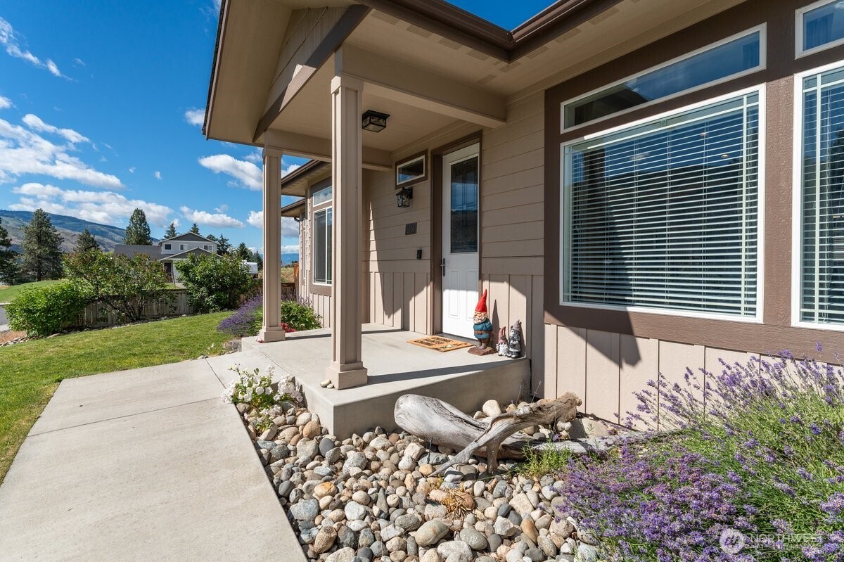 1020 Crest Loop Entiat, WA 98822 - Photo 3 of 39