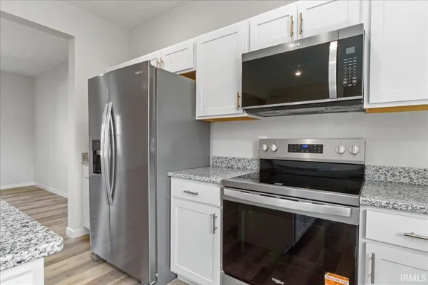 $359,950 | 5670 Hillside Trail, Newburgh, IN 47630