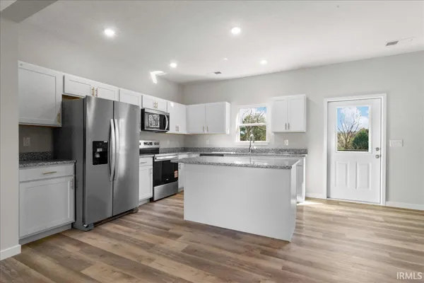 $359,950 | 5670 Hillside Trail, Newburgh, IN 47630