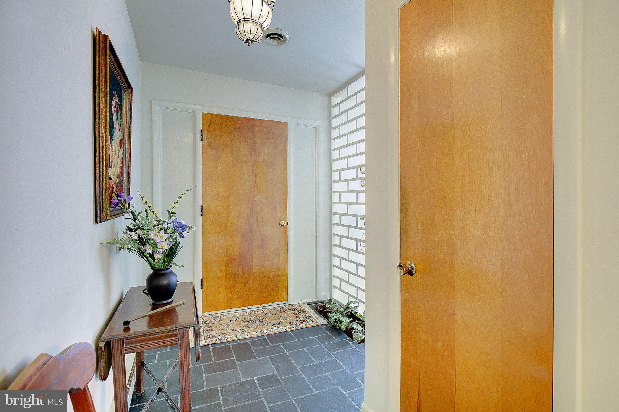 3088 Tudor Hall Road Riva, MD 21140 - Photo 28 of 62 Inviting entryway with natural light.