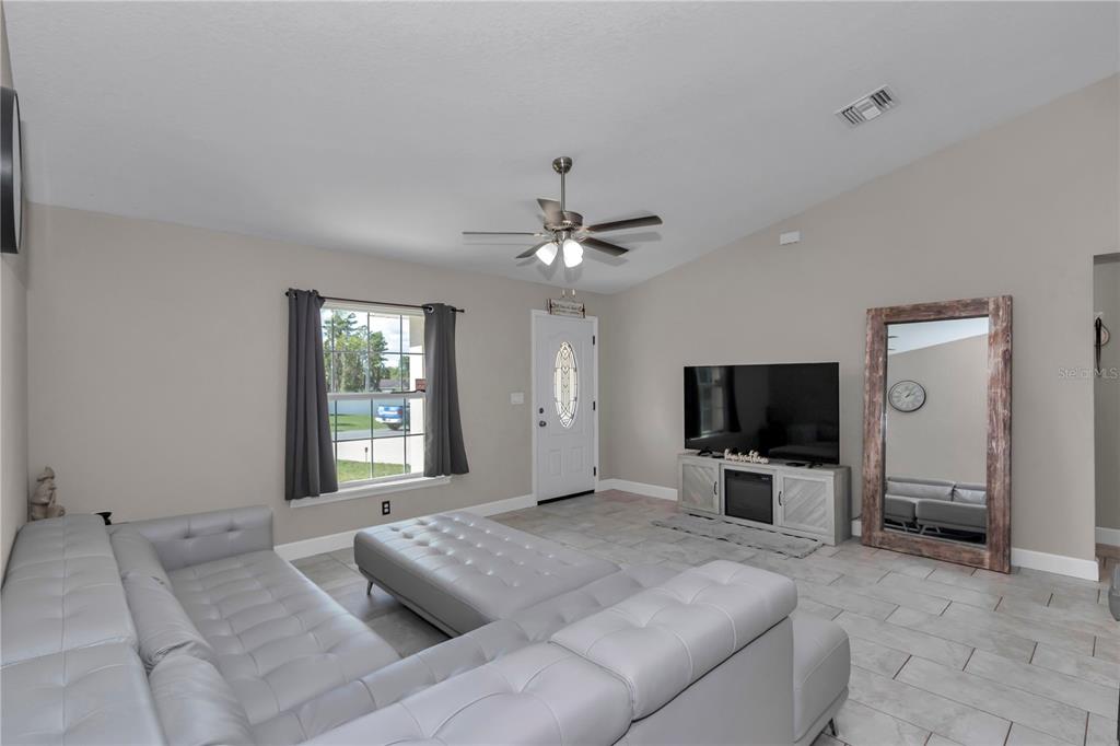 2308 Southwest 168th Loop Ocala, FL 34473 - Photo 11 of 37 Gallery Image 11