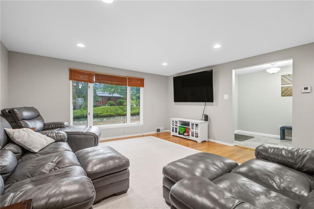 50 Robb Hollow Road Pittsburgh, PA 15243 - Photo 10 of 44 Gallery Image 10