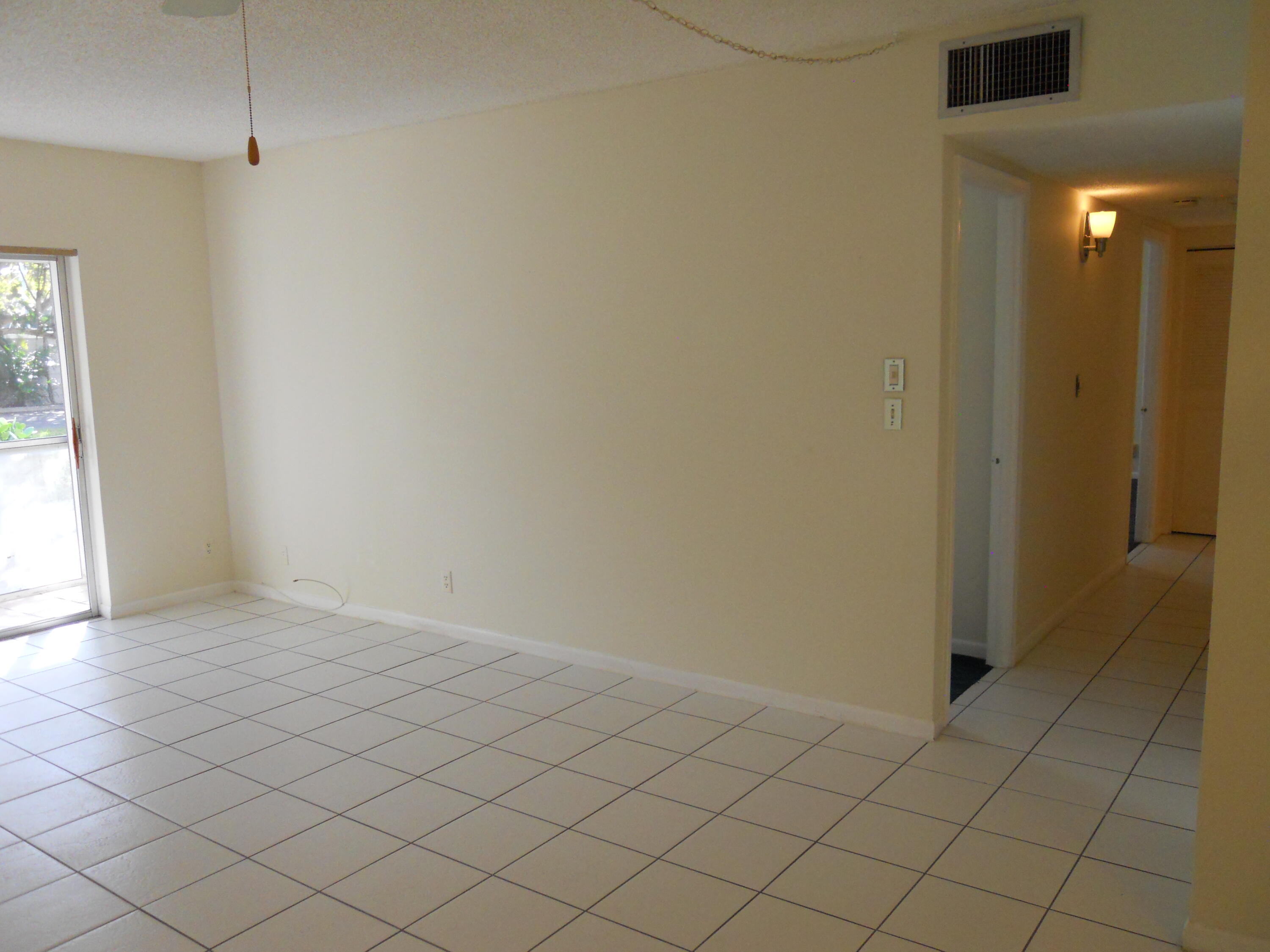 250 Northeast 20th Street, Unit 123S Boca Raton, FL 33431 - Photo 14 of 34 Living Area