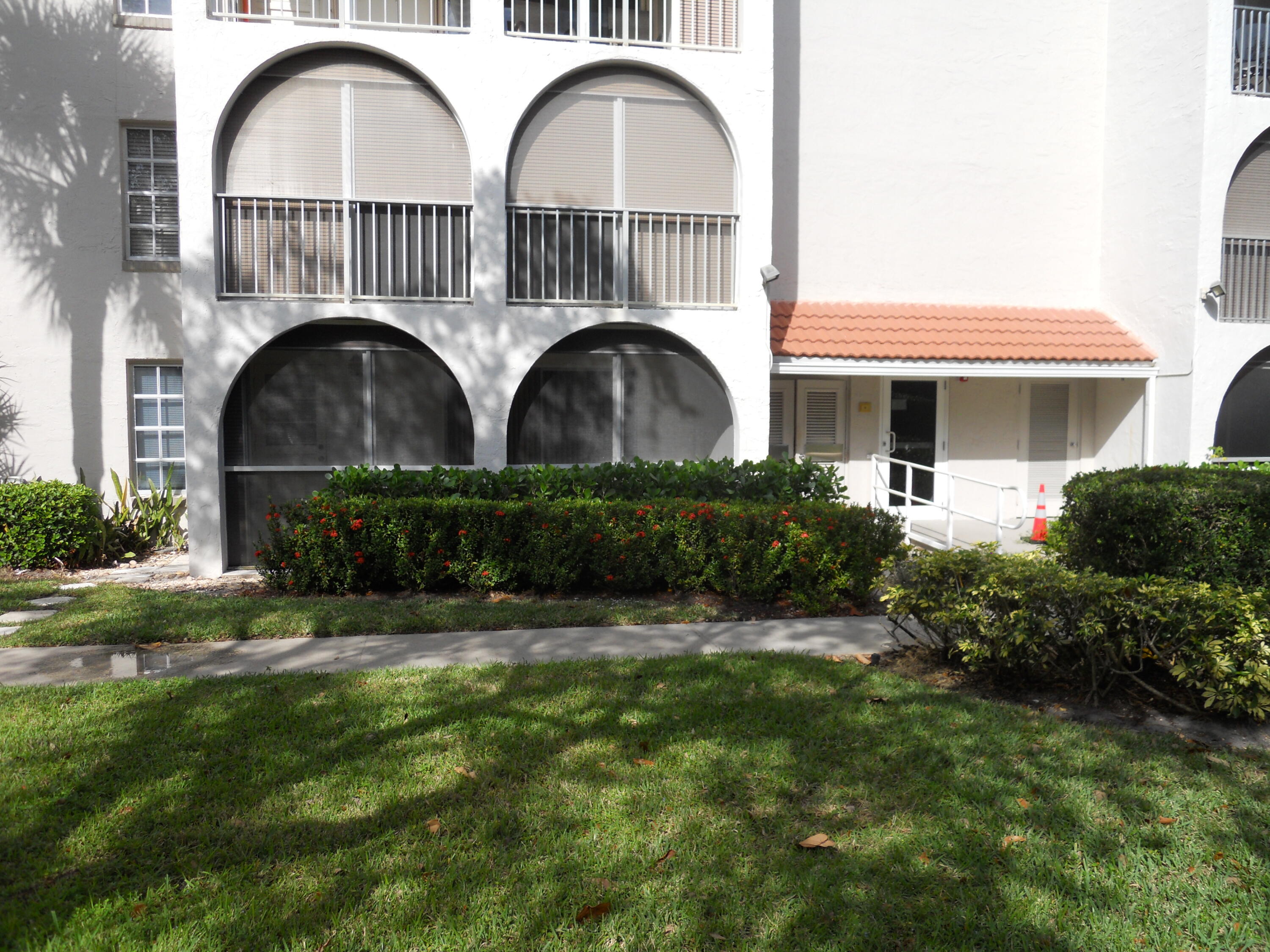 250 Northeast 20th Street, Unit 123S Boca Raton, FL 33431 - Photo 2 of 34 Patio View