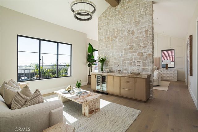 $5,250,000 | 9121 Christine Drive, Huntington Beach, CA 92646