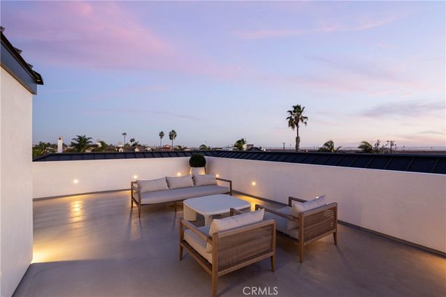 $5,250,000 | 9121 Christine Drive, Huntington Beach, CA 92646