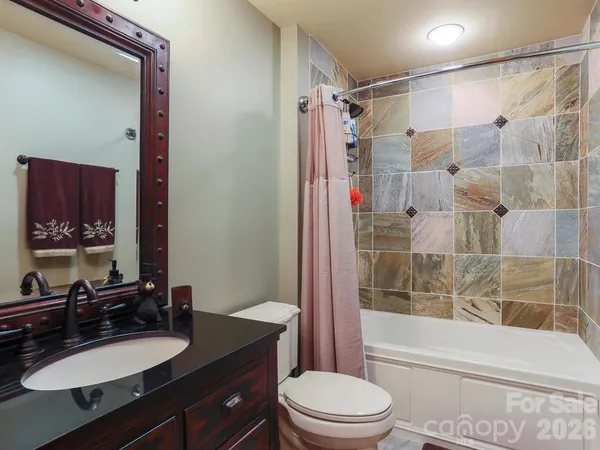 $1,125,000 | 71 Ivy Ridge Road, Burnsville, NC 28714