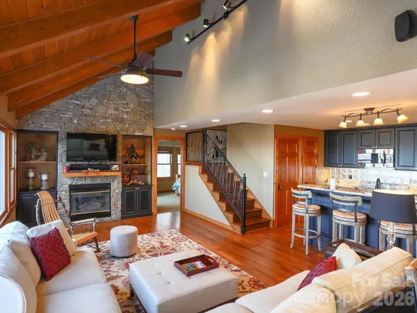 $1,125,000 | 71 Ivy Ridge Road, Burnsville, NC 28714