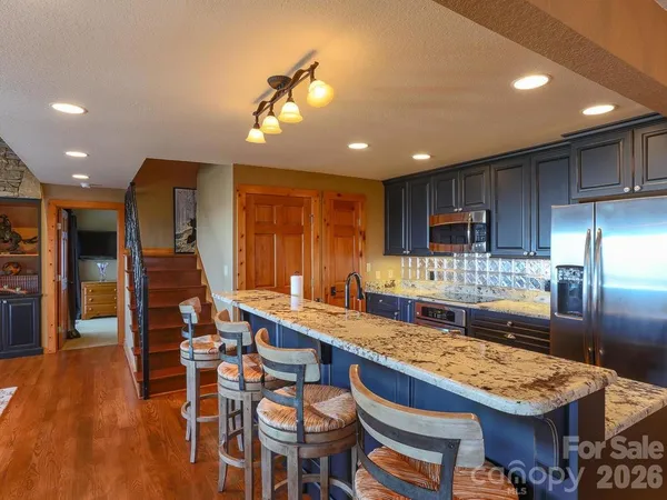 $1,125,000 | 71 Ivy Ridge Road, Burnsville, NC 28714