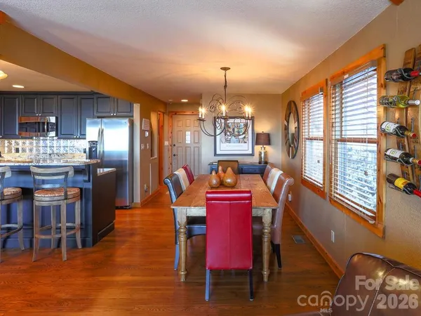 $1,125,000 | 71 Ivy Ridge Road, Burnsville, NC 28714