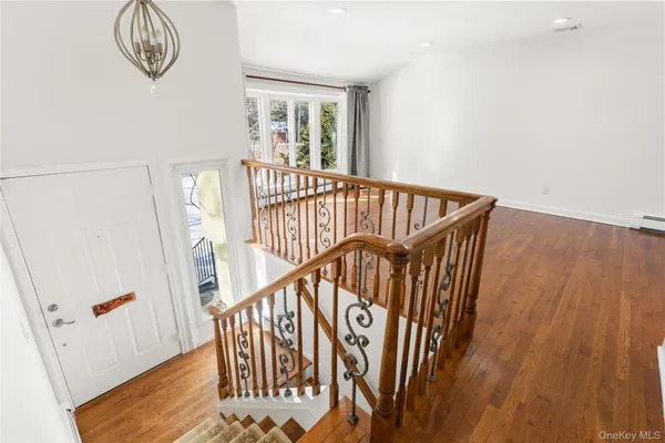 $3,500 | 17 Lanier Lane, Bay Shore, NY 11706