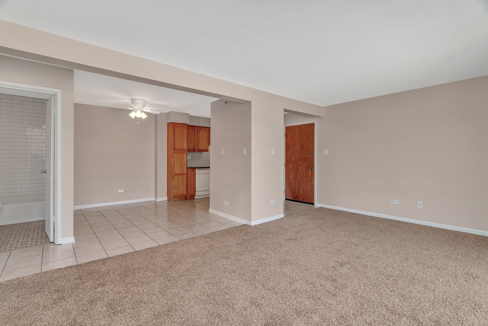5724 West 111th Street, Unit 3A Chicago Ridge, IL 60415 - Photo 5 of 12 an empty room with closet and wooden floor