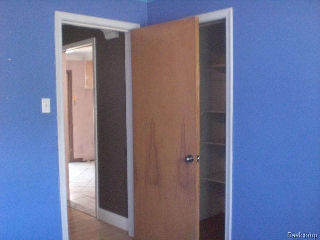 23112 Rausch Avenue Eastpointe, MI 48021 - Photo 5 of 8 rau5
