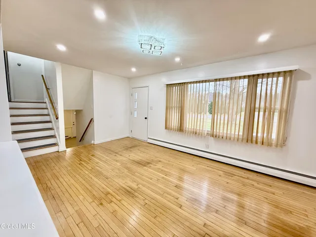 $349,900 | 32 Homestead Drive, Colonie, NY 12110