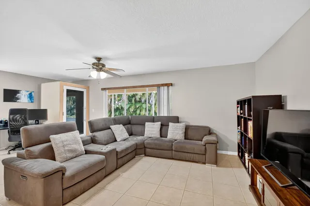 $385,000 | 6085 Reynolds Street, West Palm Beach, FL 33411