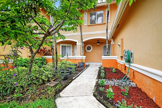 $385,000 | 6085 Reynolds Street, West Palm Beach, FL 33411
