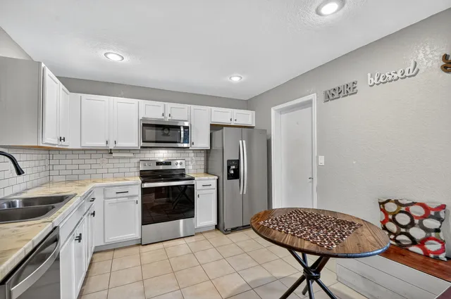 $385,000 | 6085 Reynolds Street, West Palm Beach, FL 33411