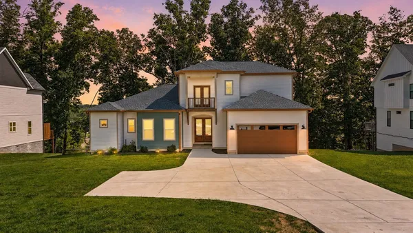 $1,159,900 | 336 BJs Landing, Estill Springs, TN 37330